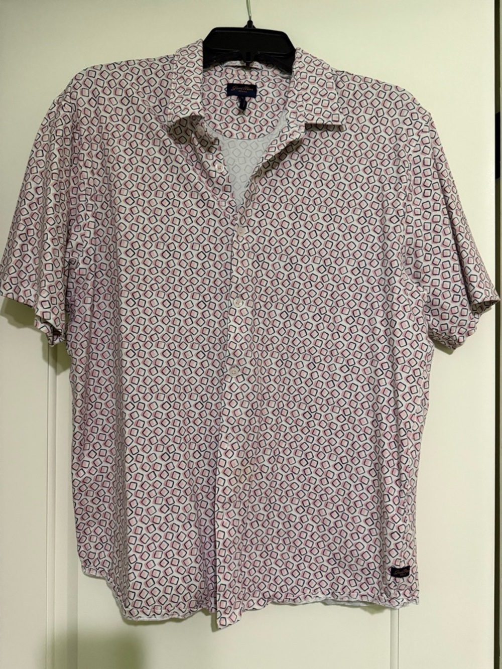 Good Man Brand- Short-Sleeve Printed Shirt - White with Pink Geometric Pattern